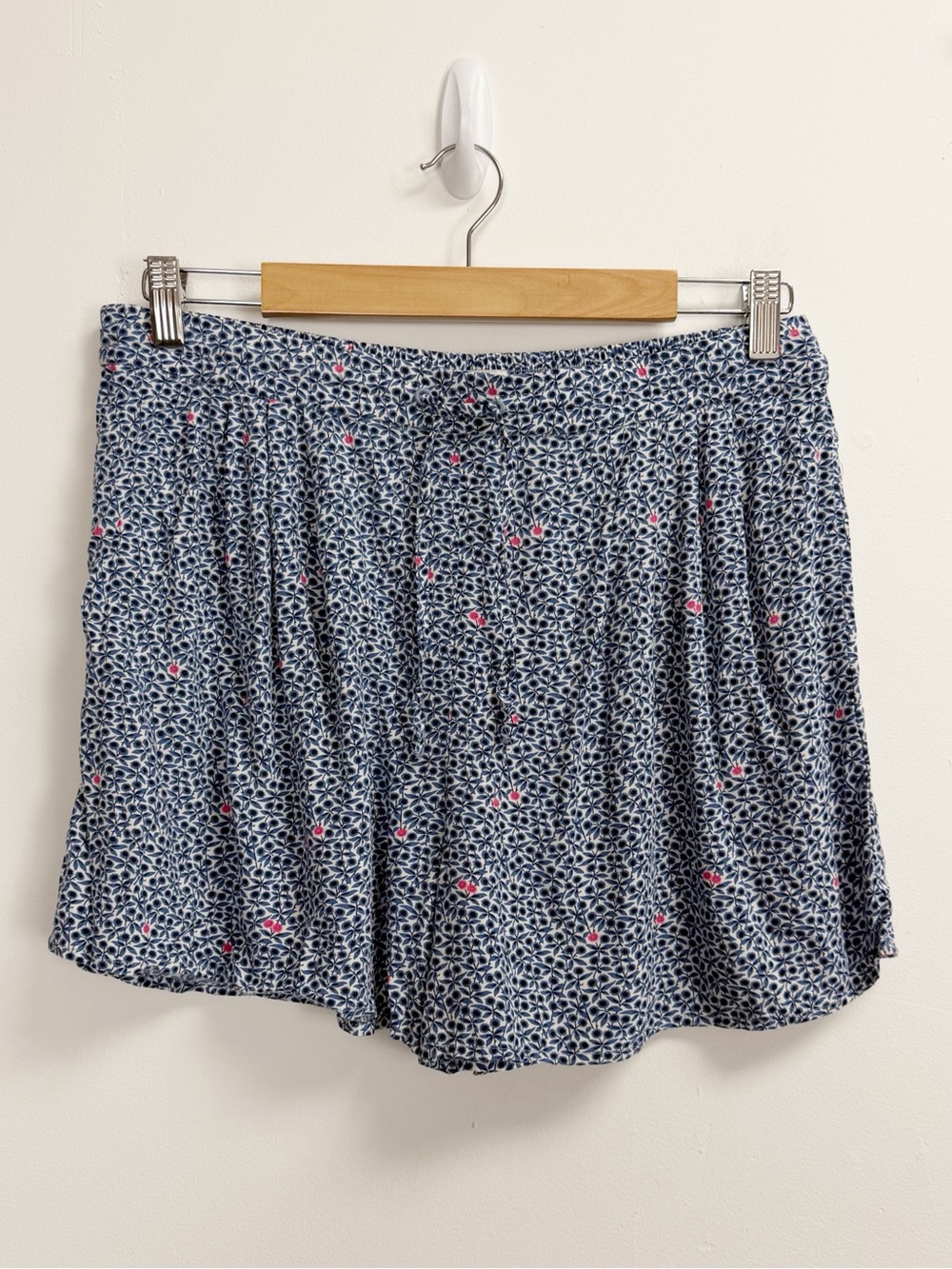J Crew Shorts Womens Medium Blue Easy Pull On Drawstring Stretch Waist L1986